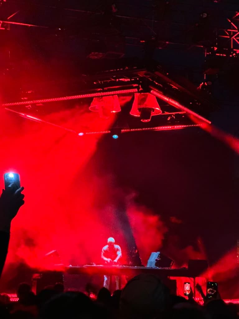 Concert in red light